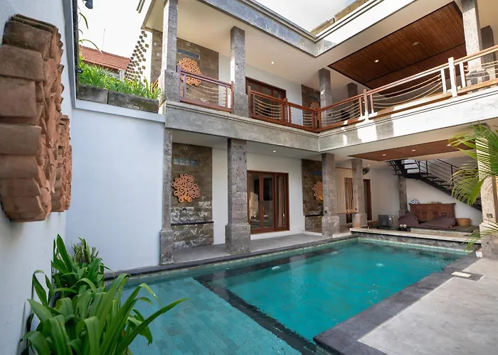Otel Kusuma Living And *